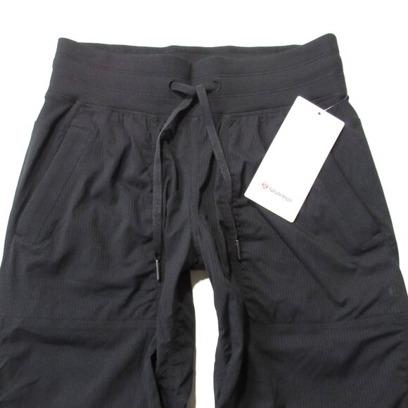 NWT Lululemon Dance Studio Mid-Rise in Black Pull-on Relaxed Pants 4 Short - Picture 3 of 7